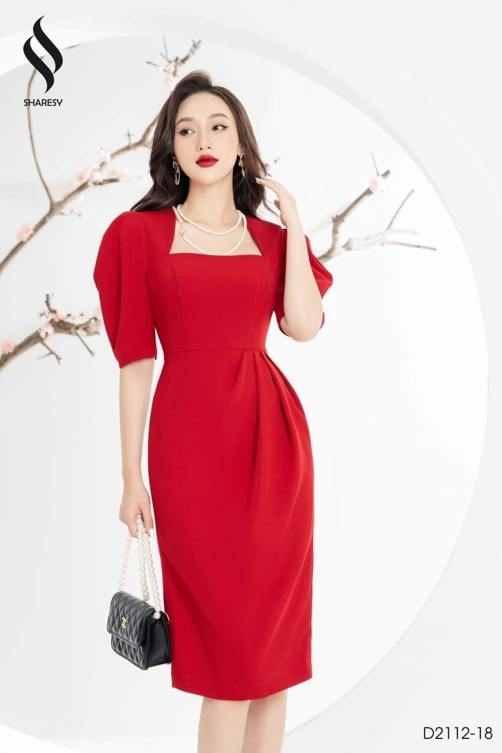 VÁY LIỀN CỔ VUÔNG