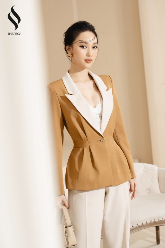 ÁO VEST PEPLUM LÁ CỔ NUDE
